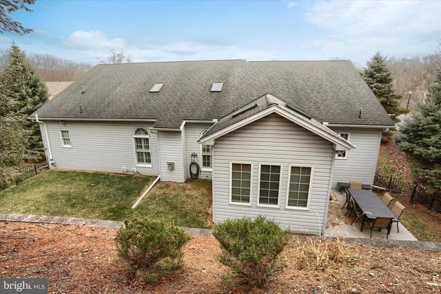 1012 JENKINS GRV, Enola, PA 17025