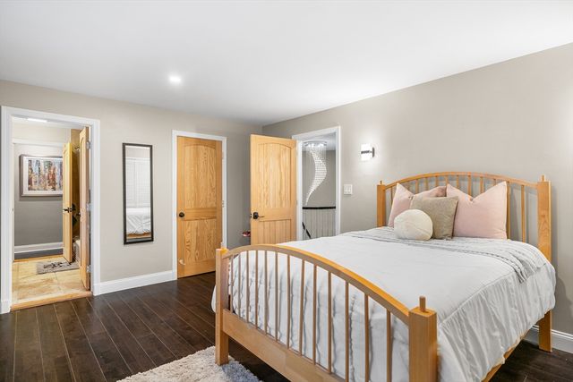 3 Old Brook Dr, Worcester, MA 01609