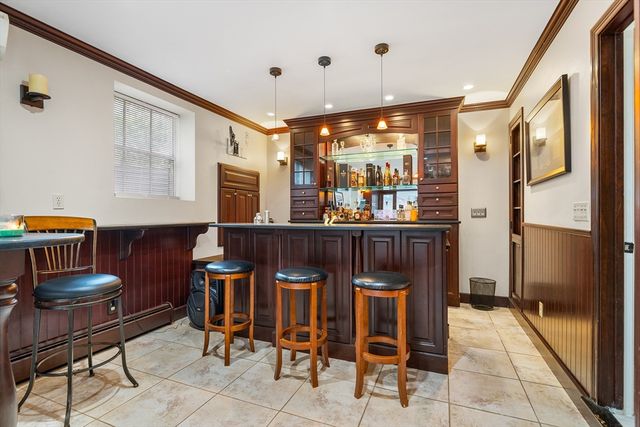 3 Old Brook Dr, Worcester, MA 01609