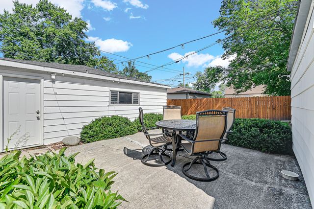 17646 State Line Avenue, Lansing, IL 60438