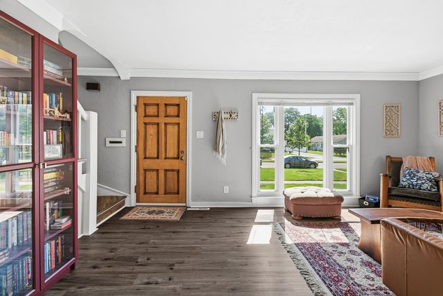 17646 State Line Avenue, Lansing, IL 60438