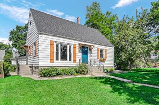 17646 State Line Avenue, Lansing, IL 60438