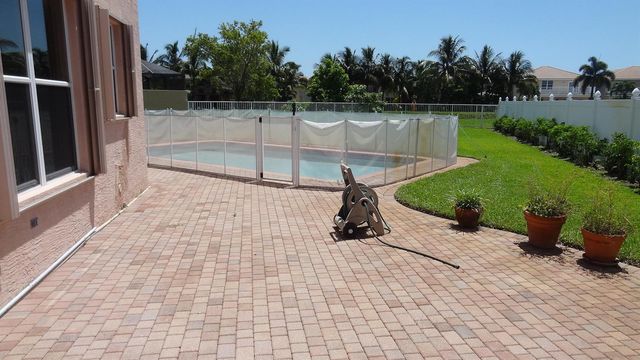 5404 Sunseeker Boulevard, Greenacres, FL 33463