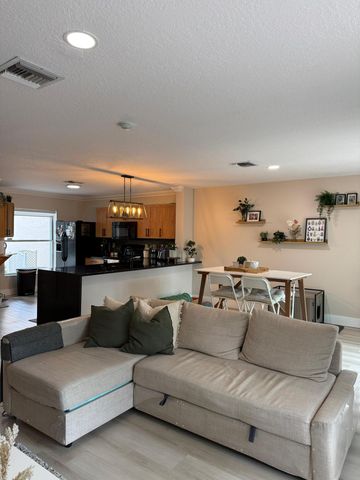 1120 W Lakes Drive, Deerfield Beach, FL 33442