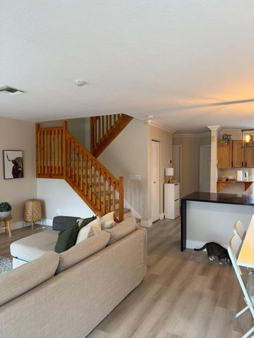 1120 W Lakes Drive, Deerfield Beach, FL 33442