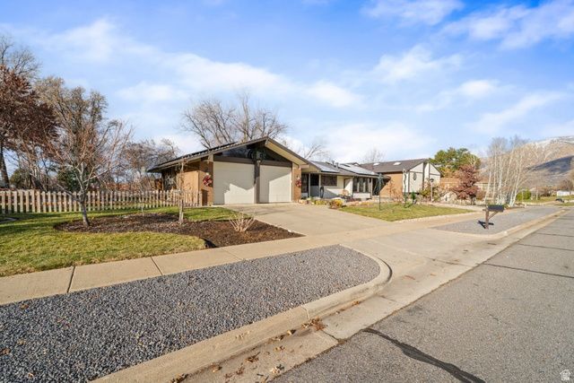 796 NANCY DR, South Ogden, UT 84403