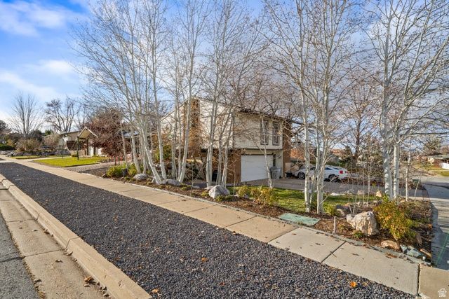 796 NANCY DR, South Ogden, UT 84403