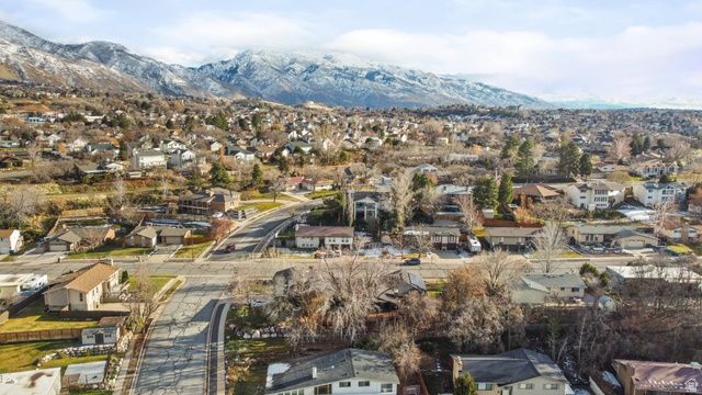 796 NANCY DR, South Ogden, UT 84403