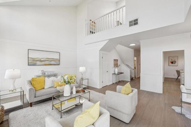 1 Binnacle Lane, Foster City, CA 94404