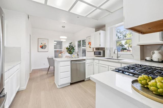 1 Binnacle Lane, Foster City, CA 94404