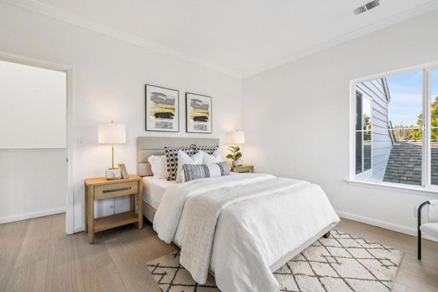 1 Binnacle Lane, Foster City, CA 94404