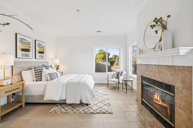 1 Binnacle Lane, Foster City, CA 94404