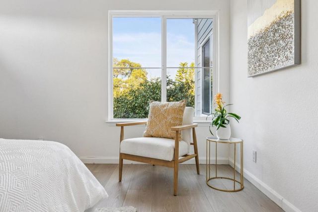 1 Binnacle Lane, Foster City, CA 94404