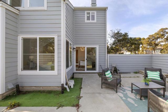 1 Binnacle Lane, Foster City, CA 94404