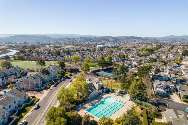 1 Binnacle Lane, Foster City, CA 94404