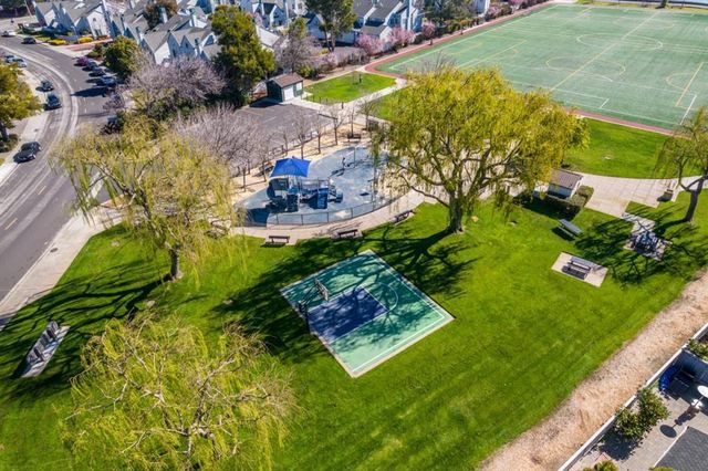 1 Binnacle Lane, Foster City, CA 94404