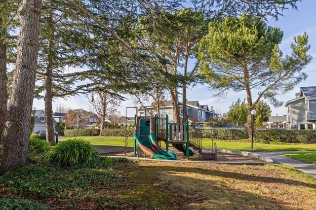 1 Binnacle Lane, Foster City, CA 94404