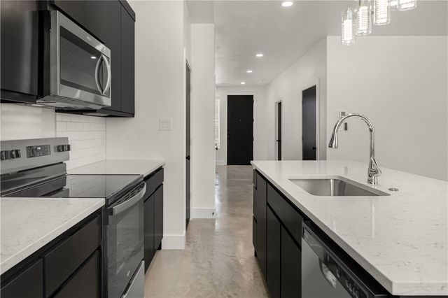 201 Lynn Drive A, Bryan, TX 77801