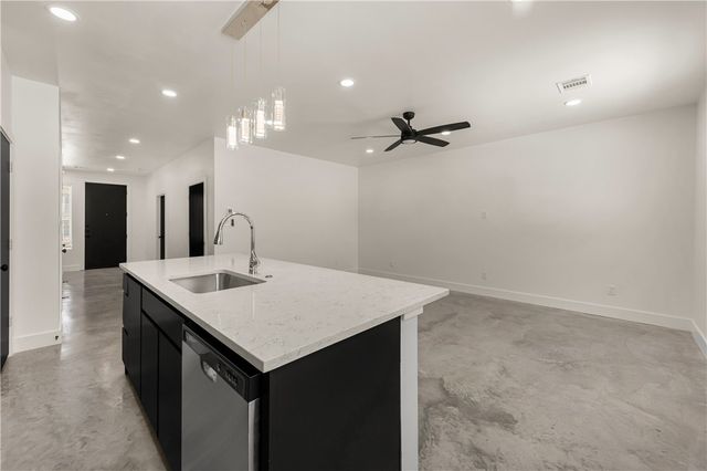 201 Lynn Drive A, Bryan, TX 77801