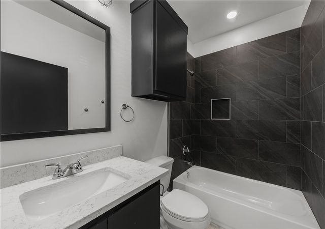 201 Lynn Drive A, Bryan, TX 77801