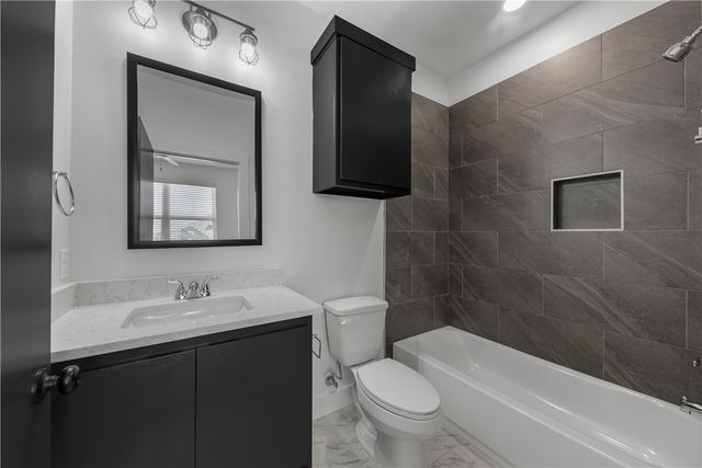 201 Lynn Drive A, Bryan, TX 77801