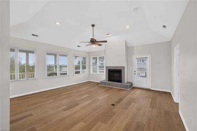 9570 Bay Point DR, Norfolk, VA 23518