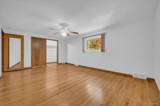 320 Neff Road, Grosse Pointe, MI 48230