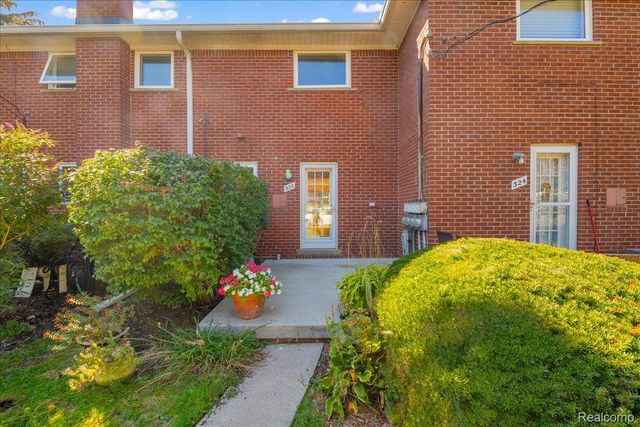 320 Neff Road, Grosse Pointe, MI 48230