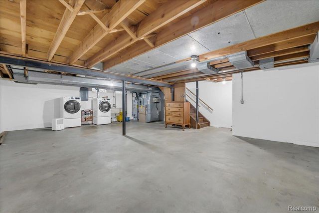 320 Neff Road, Grosse Pointe, MI 48230