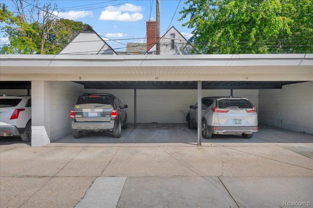 320 Neff Road, Grosse Pointe, MI 48230