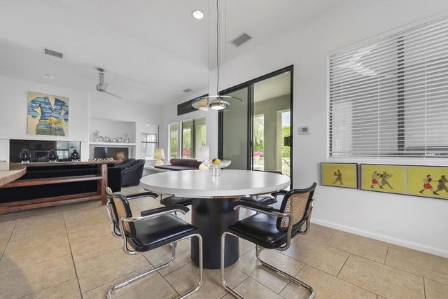 1450 Lorena Way, Palm Springs, CA 92262