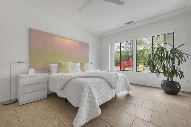 1450 Lorena Way, Palm Springs, CA 92262