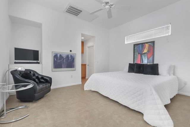 1450 Lorena Way, Palm Springs, CA 92262