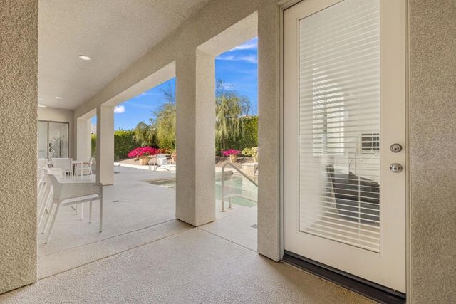 1450 Lorena Way, Palm Springs, CA 92262