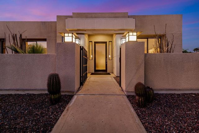 1450 Lorena Way, Palm Springs, CA 92262