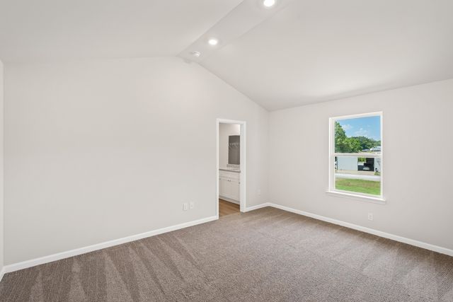 2042 Lala Loop, White Bluff, TN 37187