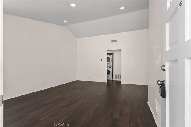 131 Remington 239, Irvine, CA 92620