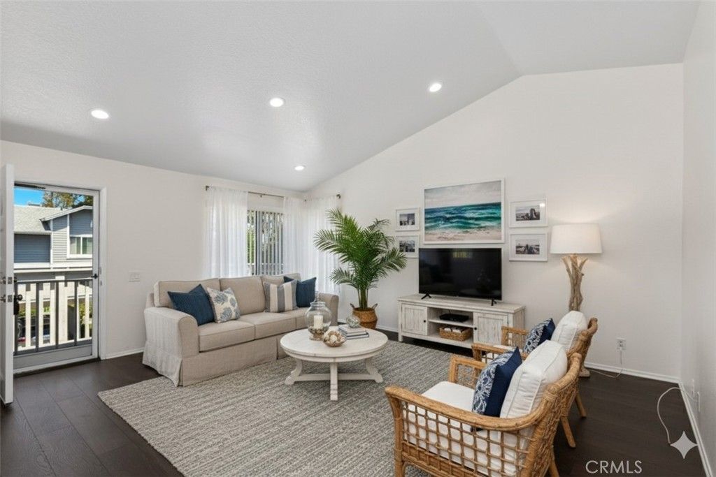 131 Remington 239, Irvine, CA 92620