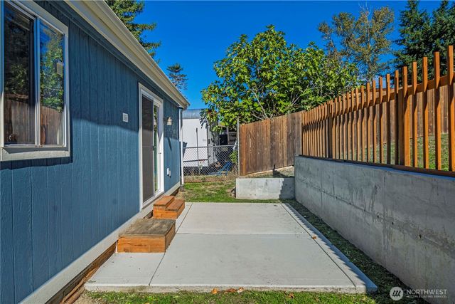 27226 116th Place SE, Kent, WA 98030