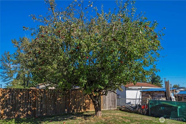 27226 116th Place SE, Kent, WA 98030