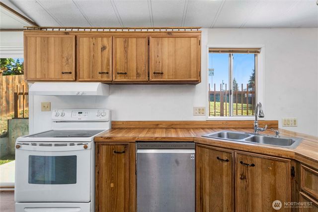 27226 116th Place SE, Kent, WA 98030