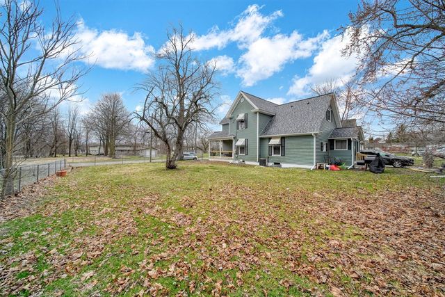 826 Carl Breeding Way, Jackson, MI 49203