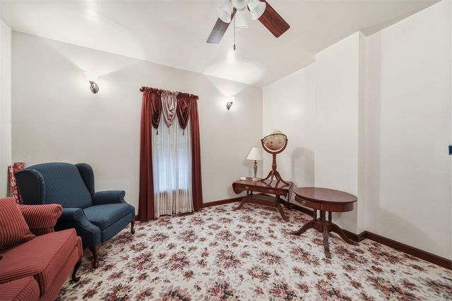 826 Carl Breeding Way, Jackson, MI 49203