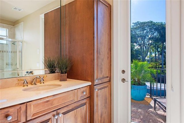 1448 MARLIN DR, Naples, FL 34102