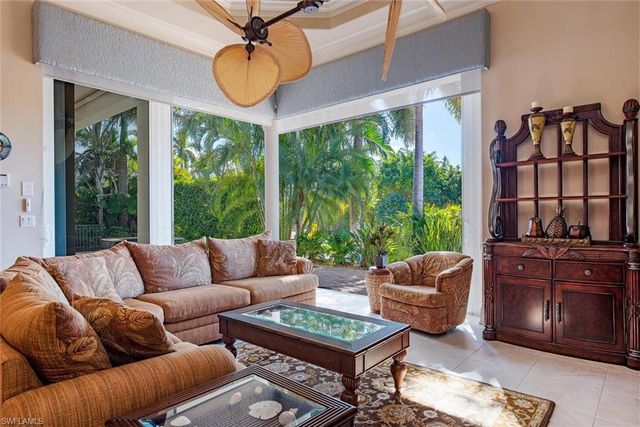 1448 MARLIN DR, Naples, FL 34102