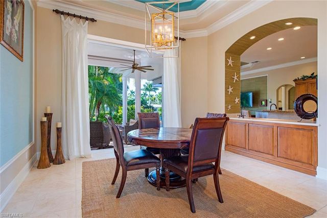 1448 MARLIN DR, Naples, FL 34102