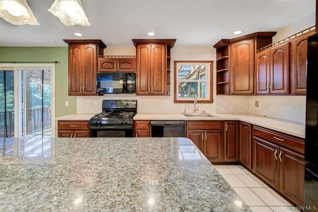 26 Heaney Drive, Beacon, NY 12508