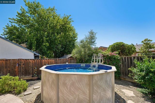 755 Valley Green Dr, Brentwood, CA 94513