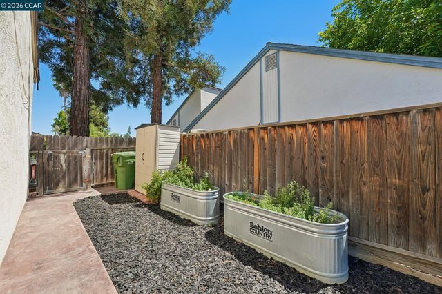 755 Valley Green Dr, Brentwood, CA 94513