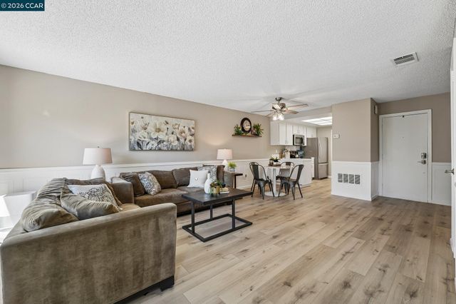 755 Valley Green Dr, Brentwood, CA 94513